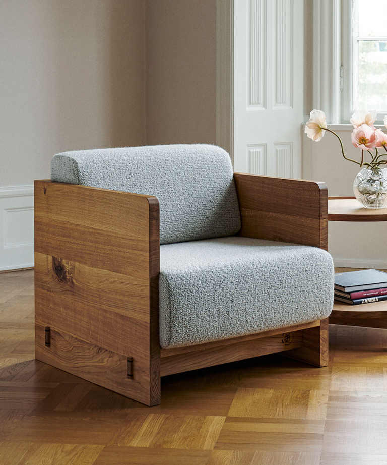 KARM Sofa